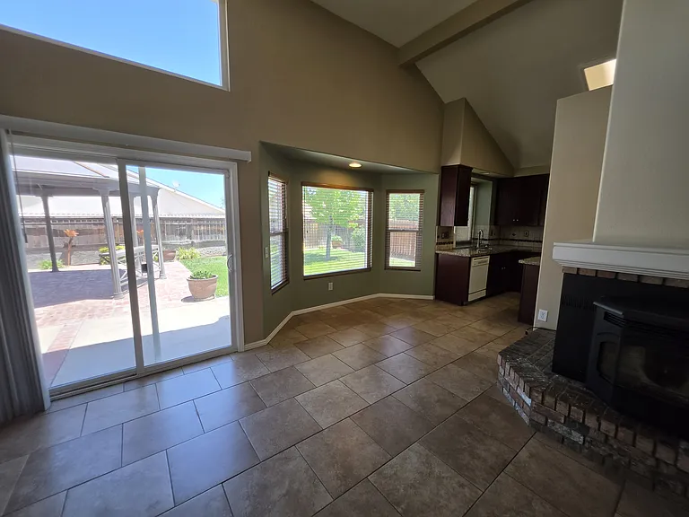 13270 Kirkwood Dr — Photo 5