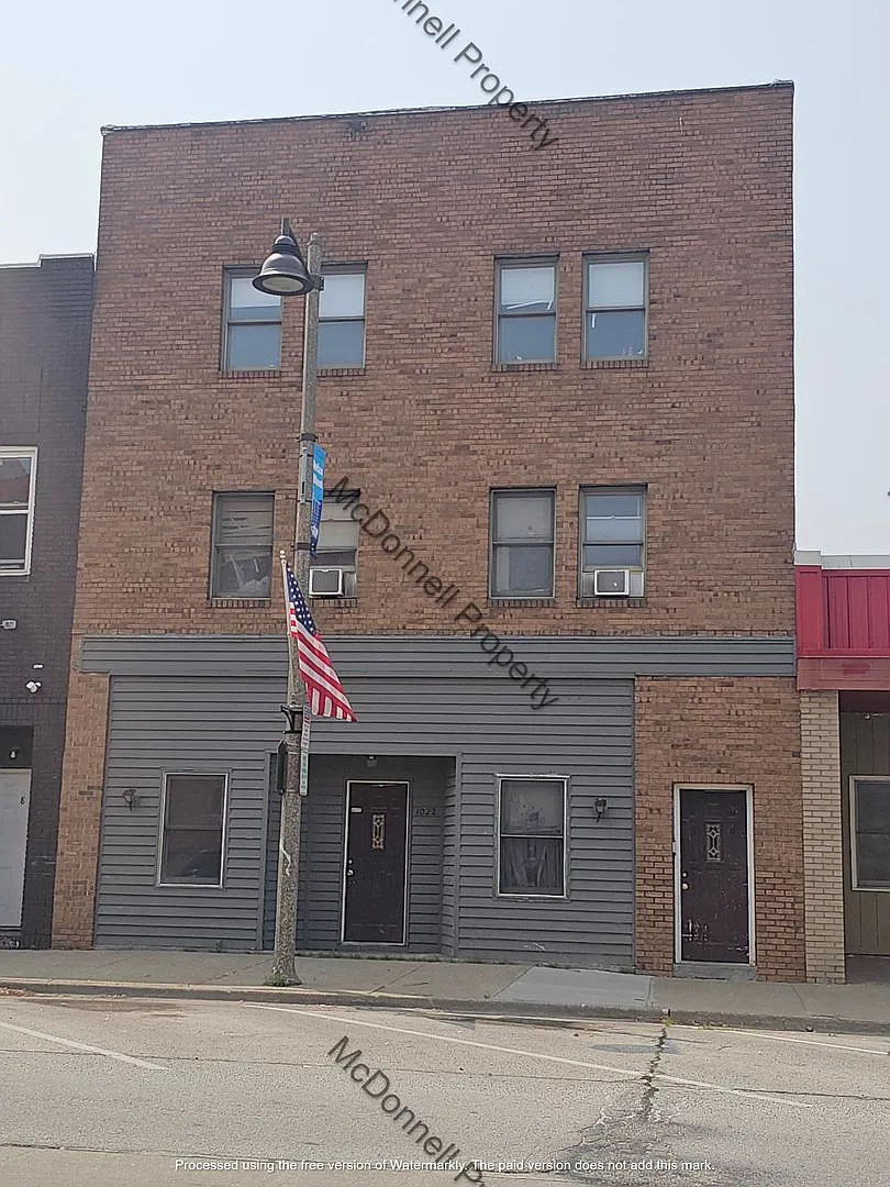 1022 15th Ave. East Moline — Photo 2