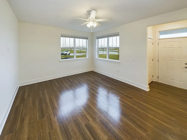 820 Wooden Way #15-104 — Photo 2