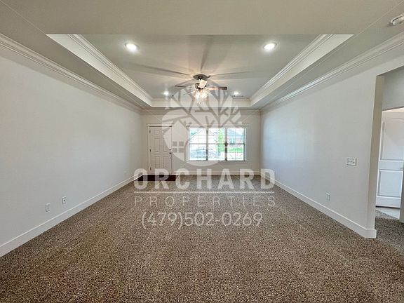 4th image of 925 Sugar Pine St