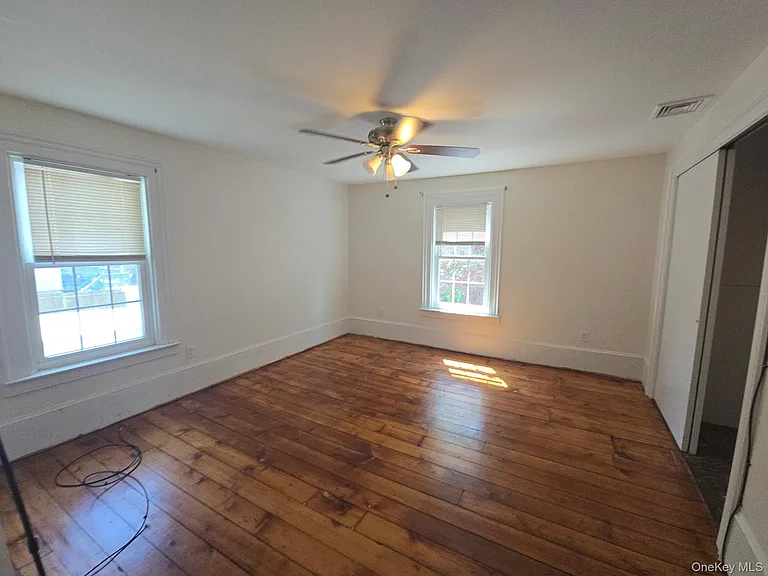 145 W Main St — Photo 9