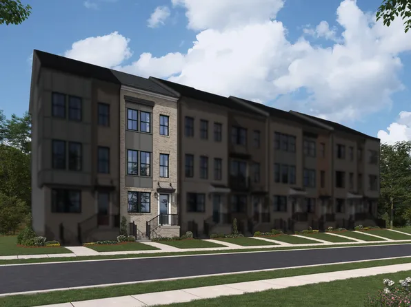 2692 River Birch Rd, Herndon, VA 20171