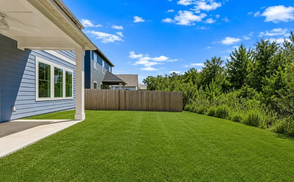 4 bed, 2340 sqft, $3,800 — Photo 4