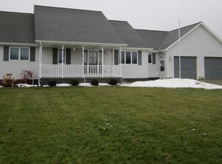 1590 S Lakeshore Rd, Harbor Beach, MI 48441