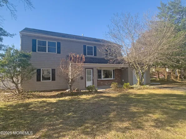 61 Sunset Place, Middletown, NJ 07748