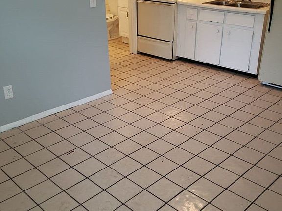 3rd image of 10106 N Lantana Ave #7309699