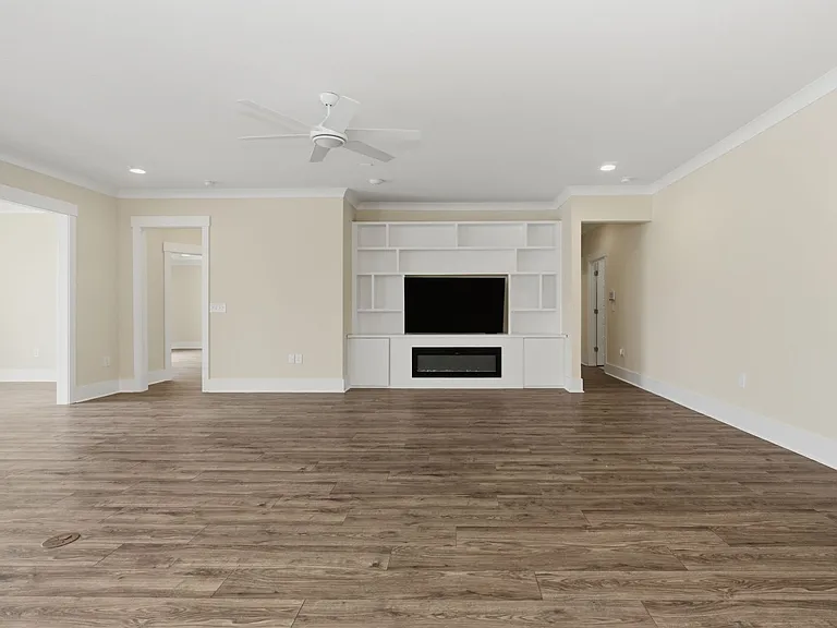 7129 Spoleto Dr — Photo 8