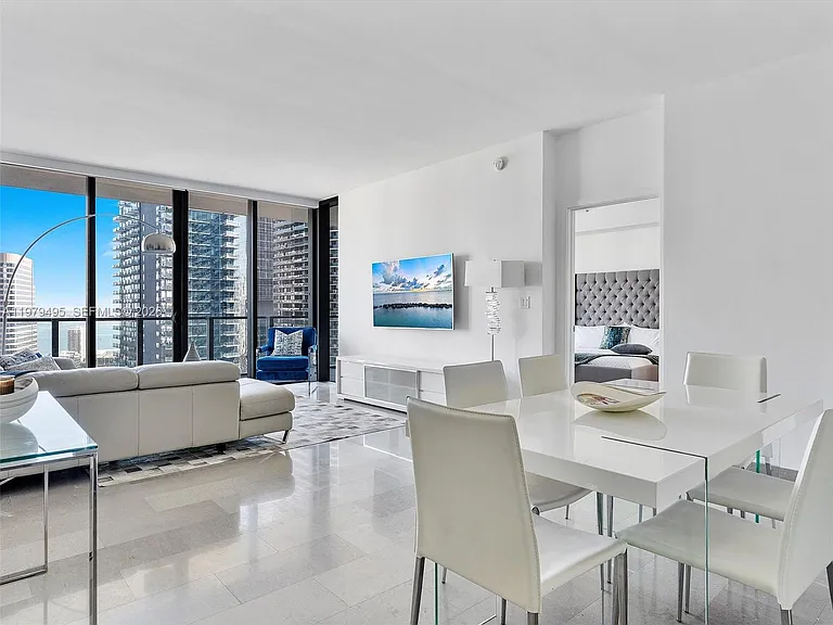 88 SW 7th St #2709 — Photo 9