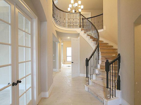 2nd image of 2808 Veneto Ct