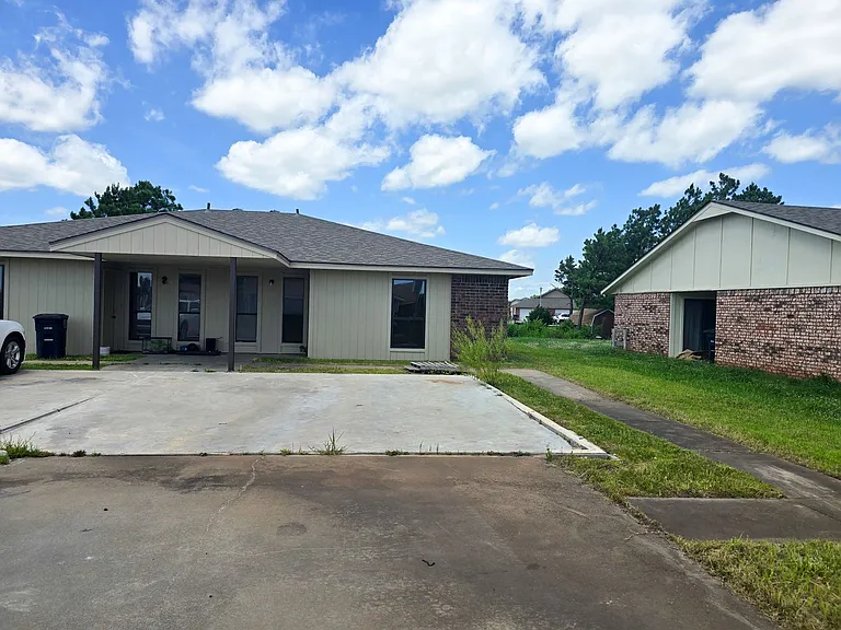 4104 N Market Ave — Photo 23