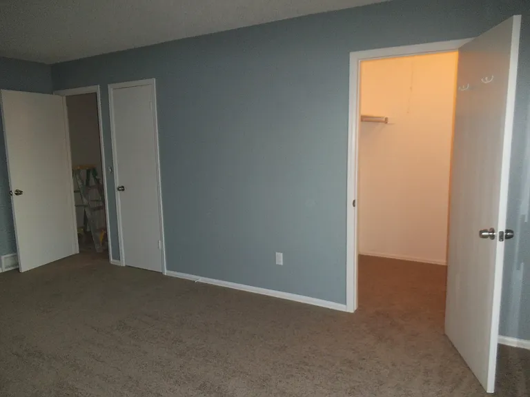 909 Bass Cir — Photo 6
