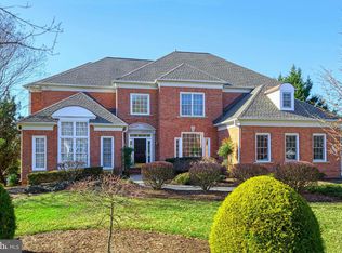 2786 Marshall Lake Dr, Oakton, VA 22124