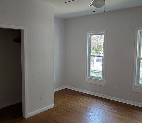 5th image of 712 7th St NW APT 1