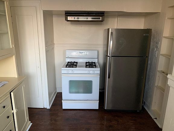 5th image of 2197 Golden Gate Ave