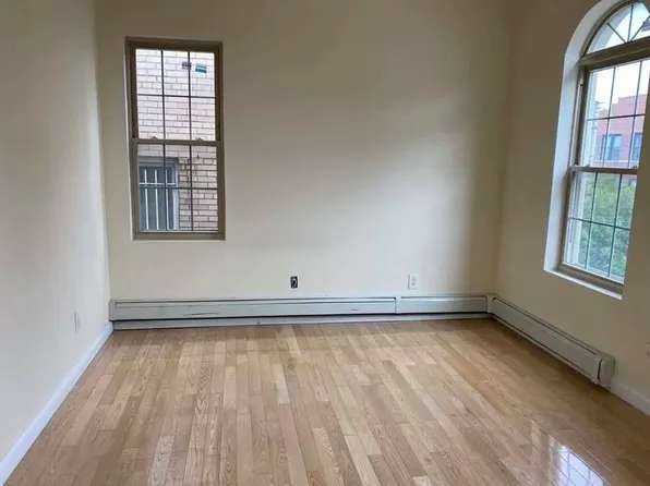 30-06 38th Street image 5 of 5