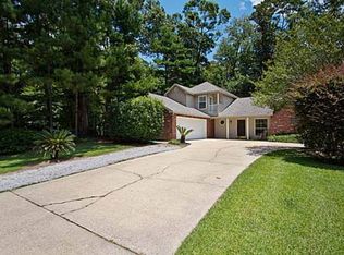 5828 Bristle Cone Dr, Greenwell Springs, LA 70739