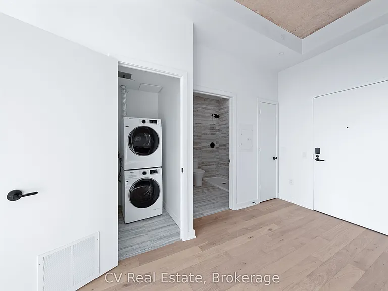 2625 Dundas St W #810 — Photo 19