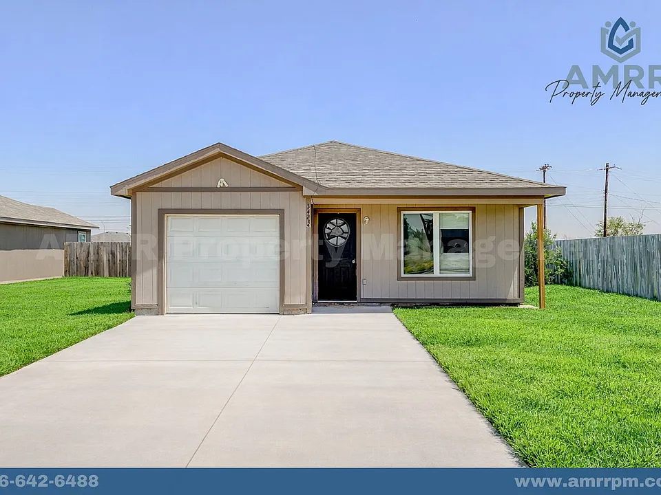 3423 E 3rd Pl