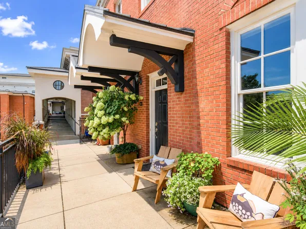 3930 Charleston Market St Unit 218, Suwanee, GA 30024