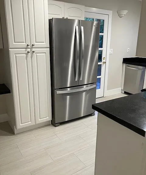 1070 Pine St — Photo 14