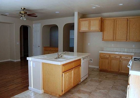 5th image of 575 Darlington Way