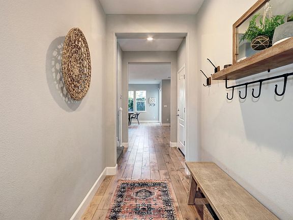 2nd image of 4019 Burchard Way