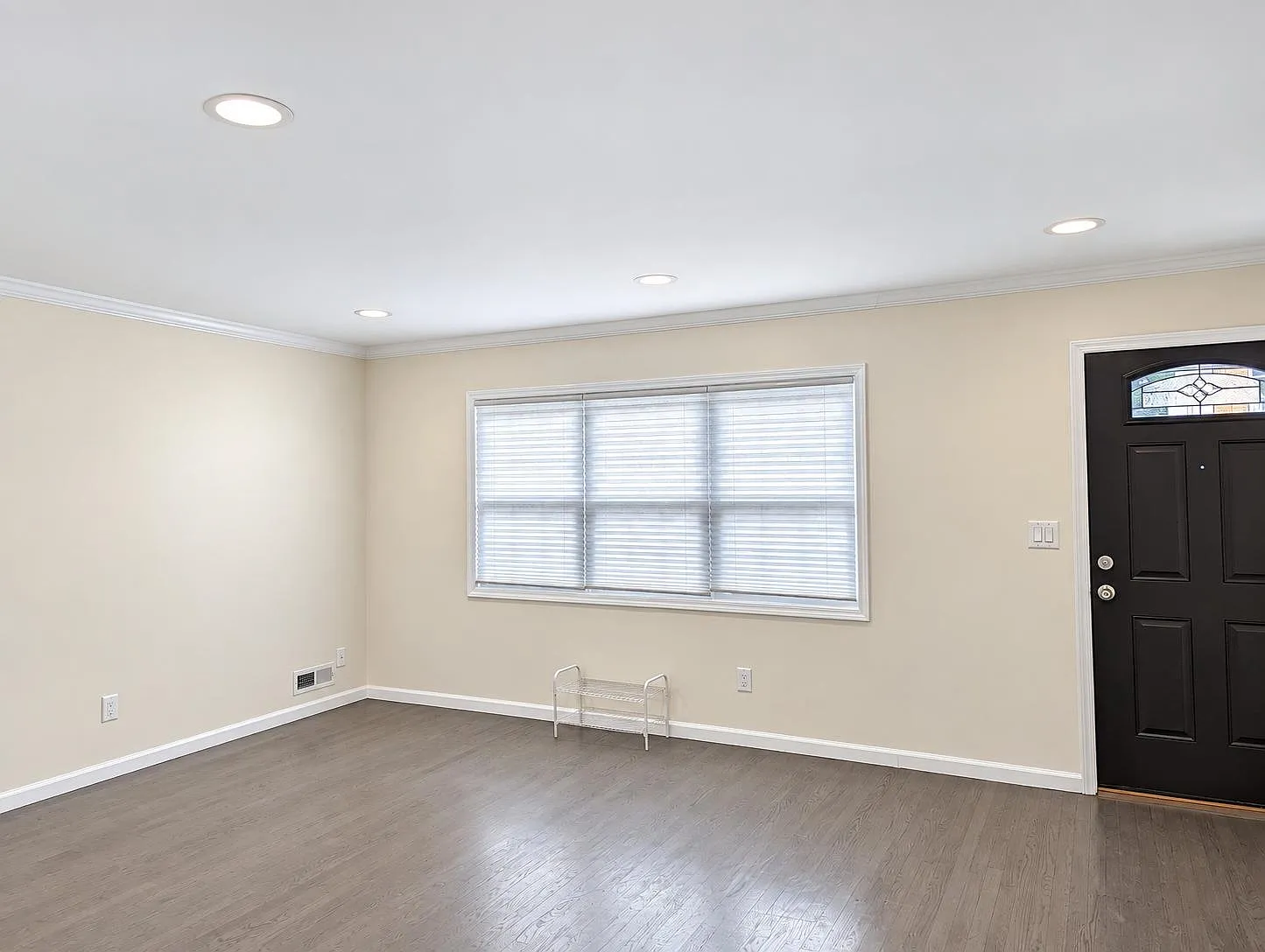 3 bed, 1.0 bath, $2,875 — Photo 3