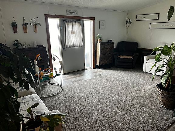 3rd image of 202 Lawndale St