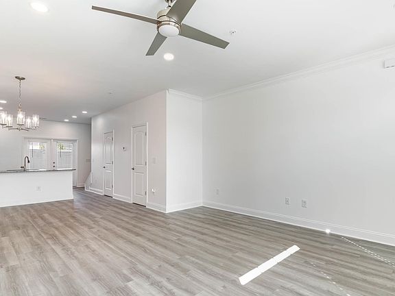 4th image of 3534 Pampas Dr #C