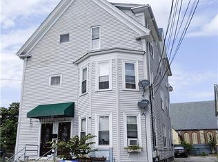 7 Redwing St, Providence, RI 02907