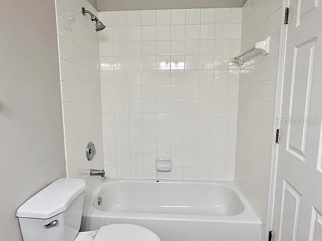 2300 The Oaks Blvd — Photo 44
