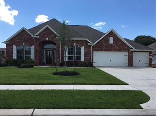 1275 Laurel Ln, Angleton, TX 77515