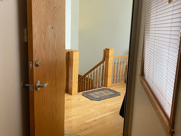 1164 W Grand Ave #4R — Photo 3
