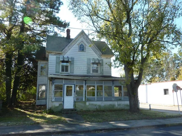 107 W Main St, Crisfield, MD 21817