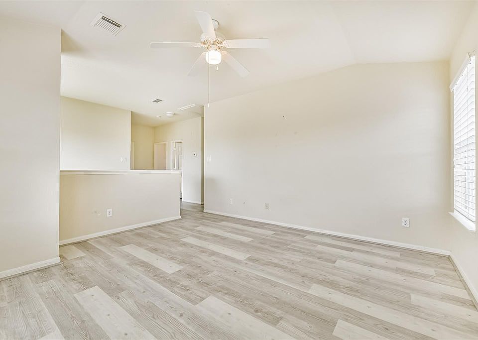 2nd image of 12018 Country Orchard Ln