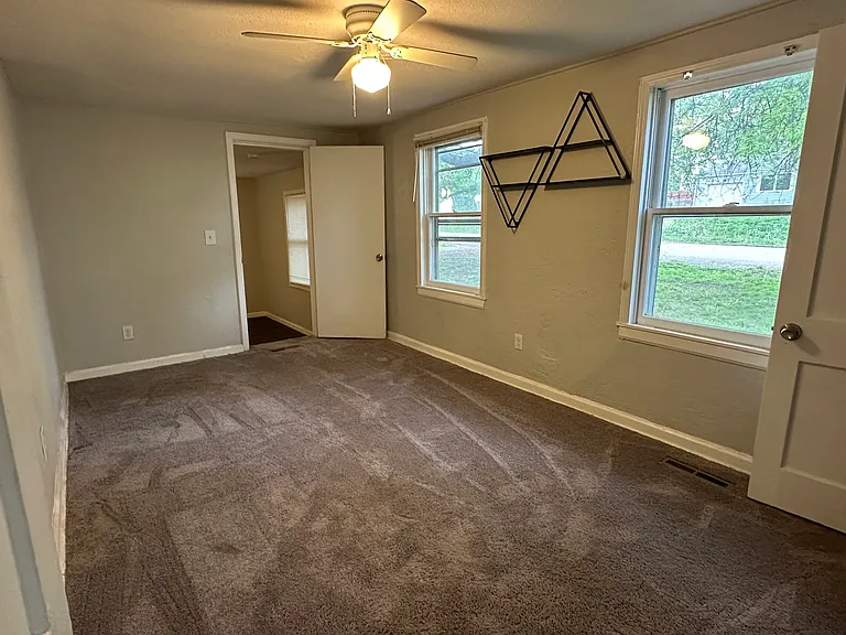 5309 Hardy Ave — Photo 6