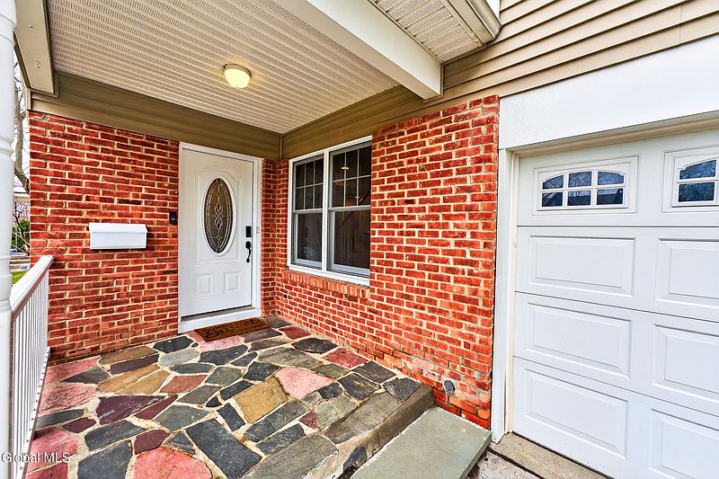 3rd image of 15 Croswell Street