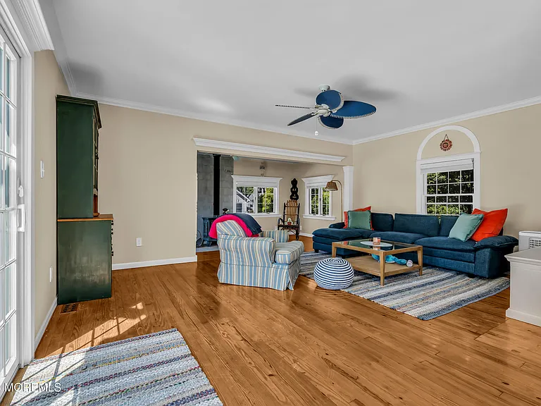 344 E Point Pleasant Ave — Photo 7