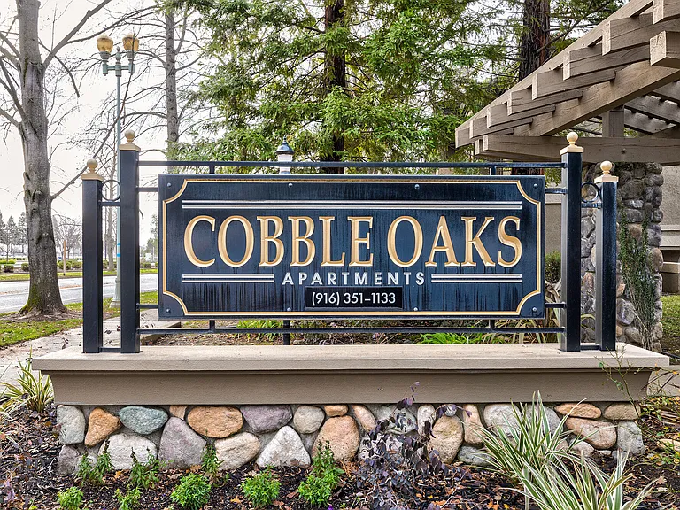 Cobble Oaks — Photo 36