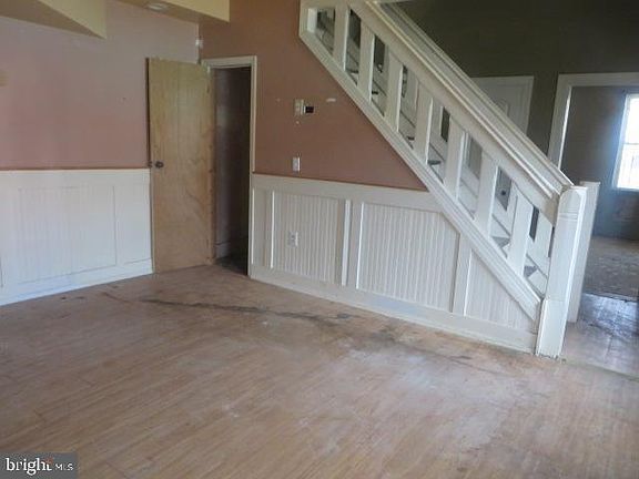 3rd image of 651 N 44th St