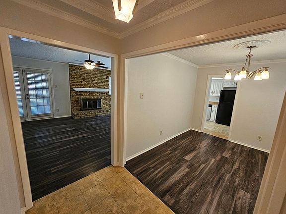 2nd image of 617 Caravaca Dr