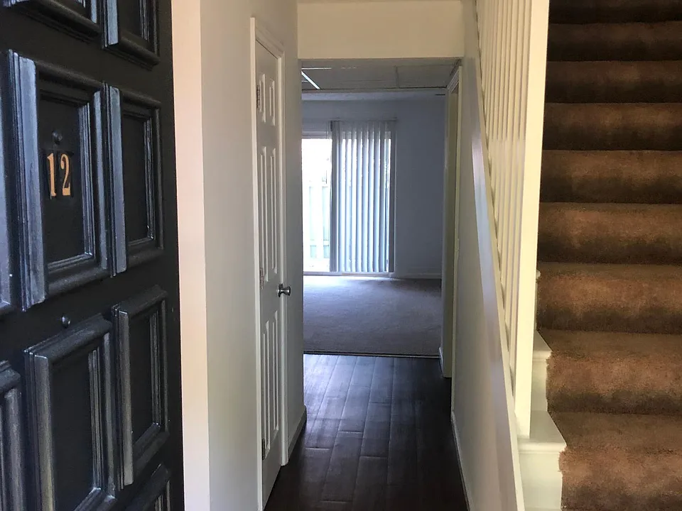 13 Tiemann Dr #11