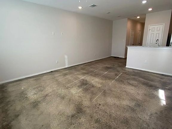 5th image of 6902 Crestway Rd Unit 1
