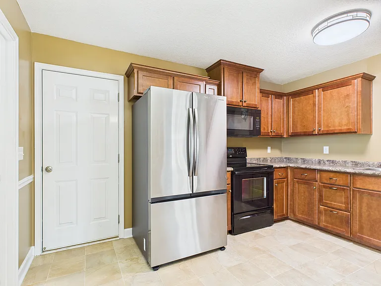 129 Grandview Dr — Photo 16