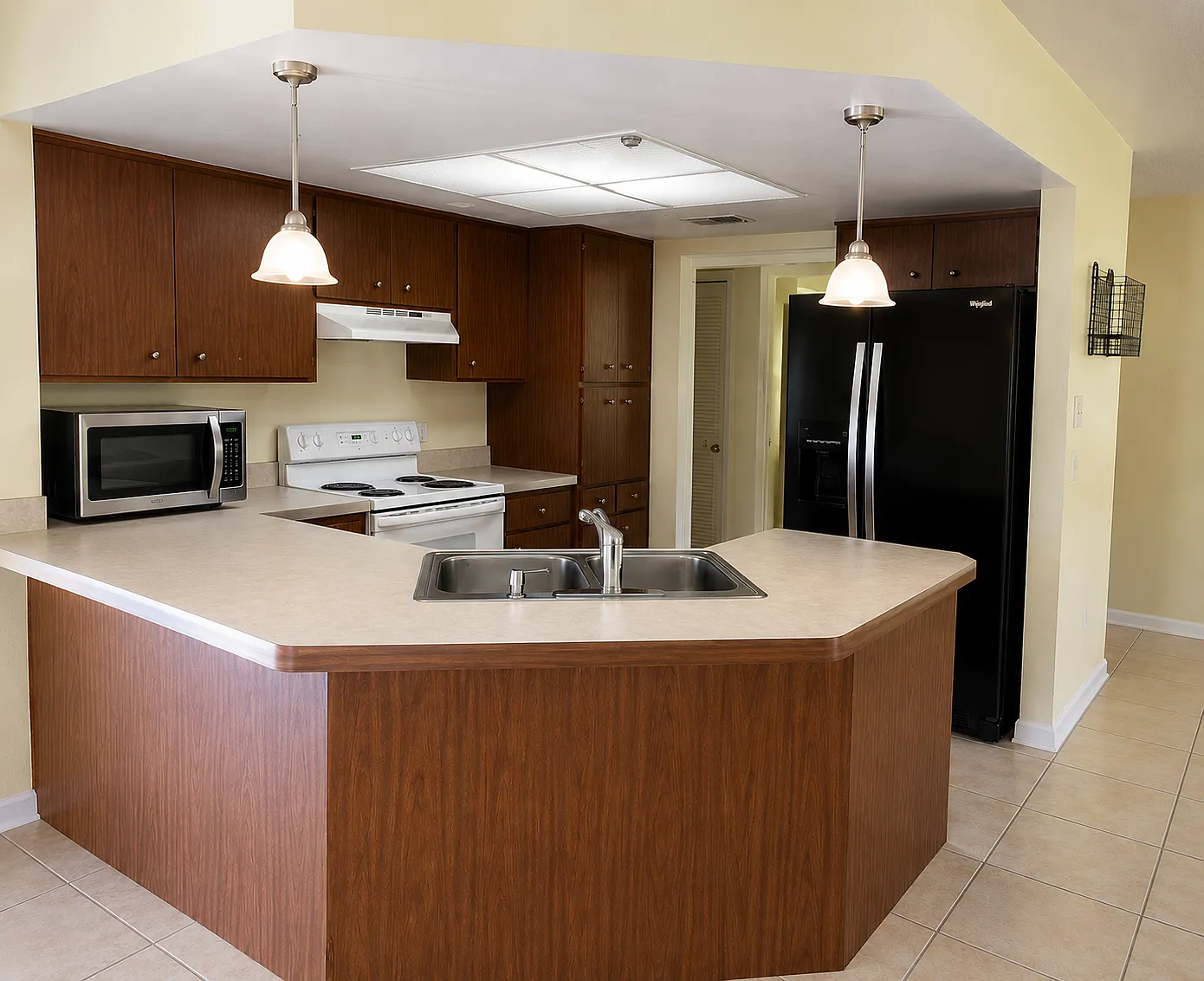 3 bed, 2000 sqft, $2,090 — Photo 4