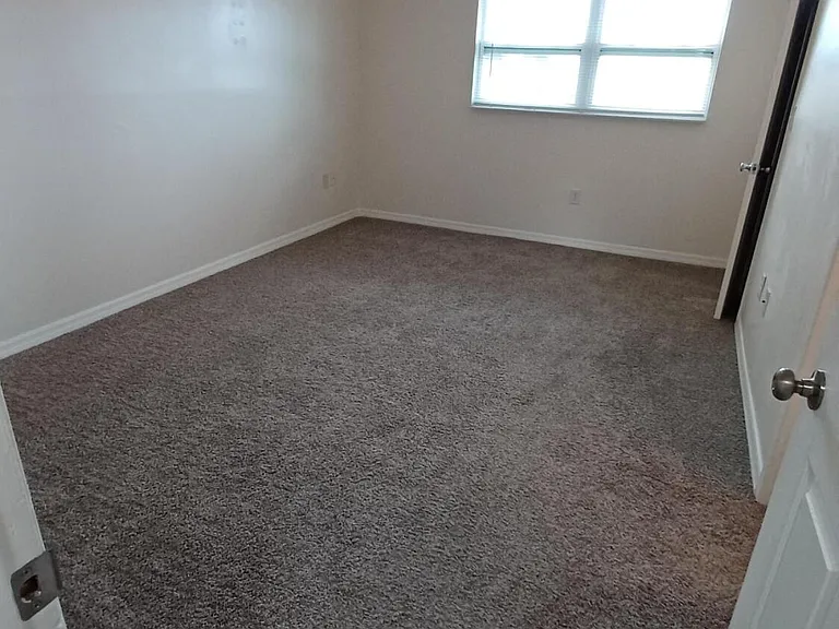 280 Ulster Ln — Photo 15