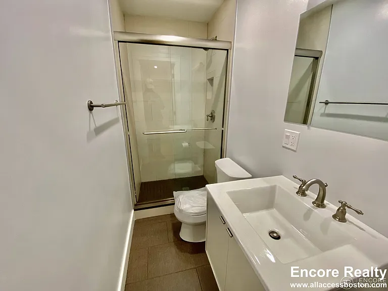 35 Portsmouth St #1L — Photo 4