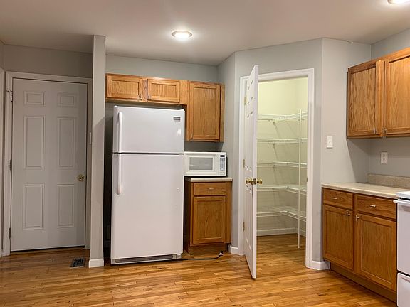 Walk-in pantry