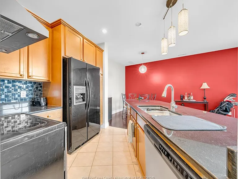 1225 Riverside Dr E #1007 — Photo 6