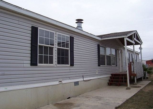 2nd image of 3914 Bear Claw Ln